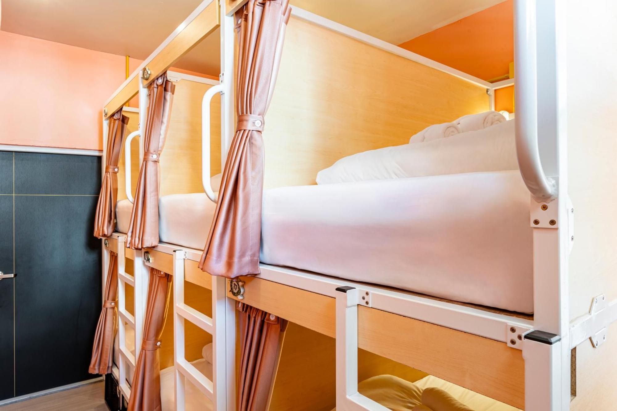 Sweett Lemon Hostel Patong Buitenkant foto