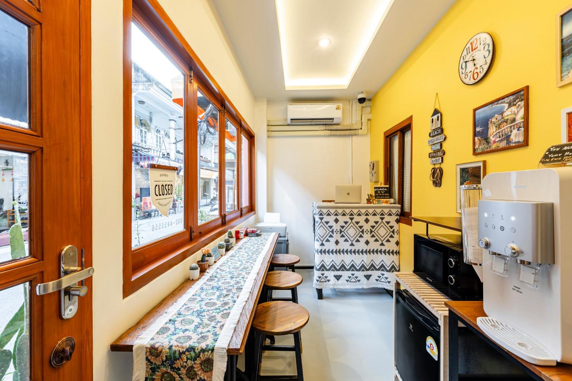 Sweett Lemon Hostel Patong Buitenkant foto